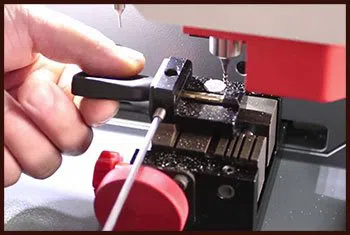 Usa Locksmith Service Midlothian, IL 708-303-9352 - 11-key-cutting